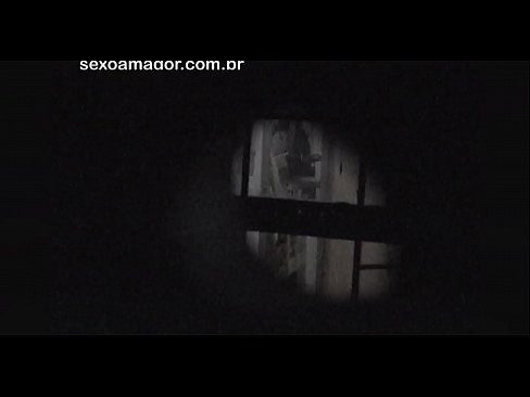 ❤️ Sarışın, içi boş tuğlaların arkasına gizlenmiş bir mahalle röntgencisi tarafından gizlice videoya alınır ️ Seks videosu pornoda tr.japangaysex.ru ️❤